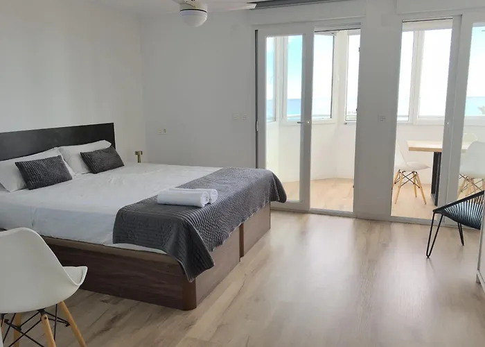 Lujoso Apartamento En Primera Linea De Playa